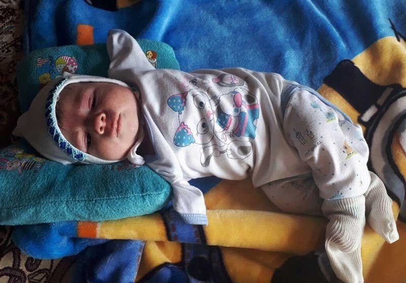 جتجال تولد نوزاد بی‌دست