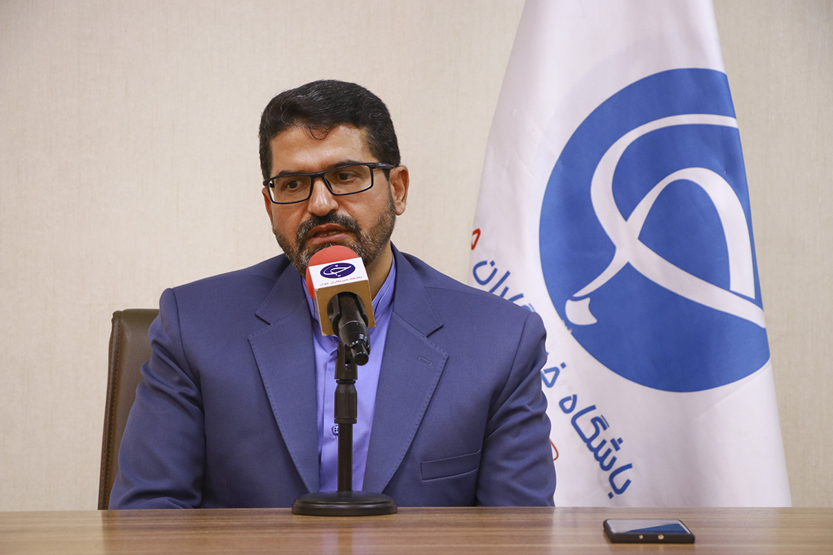 تعین سقف ثبت اسناد برای دفترداران/ قیمت نجومی پروانه سردفتران پاداش ۳۰ سال کار آنها است/ تعداد دفاتر ثبت اسناد از نصاب جمعیت بیشتر است تعین سقف ثبت اسناد برای دفترداران/ قیمت نجومی پروانه سردفتران پاداش ۳۰ سال کار آنها است/ تعداد دفاتر ثبت اسناد از نصاب جمعیت بیشتر است