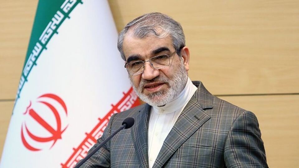 حضور احمدی نژاد در انتخابات ۱۴۰۰؛ از شایعه تا واقعیت