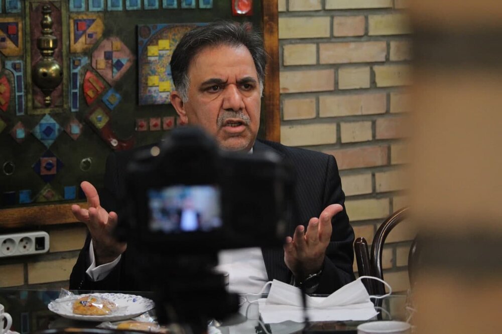 آخوندی: احمدی‌نژاد قطعا دروغ می‌گوید /تورم با بگیر و ببند حل نمی‌شود