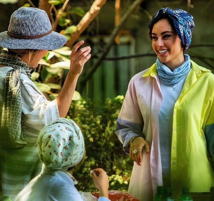 ترلان پروانه در پشت صحنه فیلم علفزار ترلان پروانه