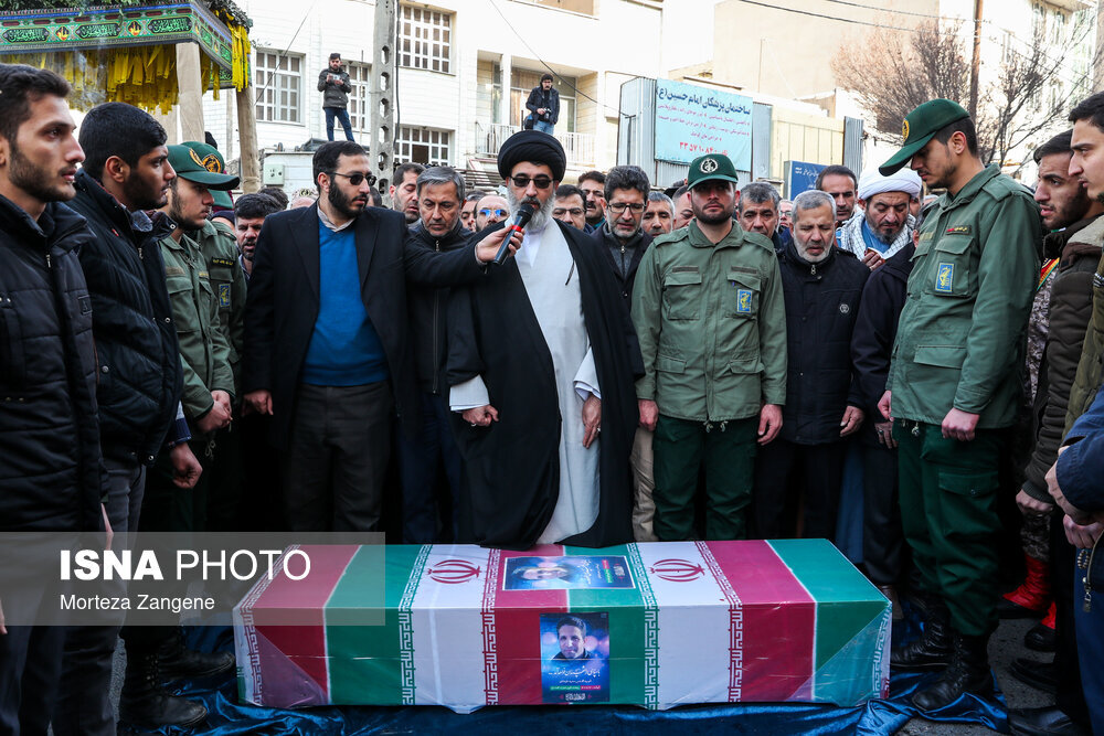 عکس‌هایی از مراسم تشییع پیکر مستشار نظامی سپاه که توسط اسرائیل شهید شد