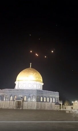 این عکس از حمله سپاه به اسرائیل تاریخی شد /گاف نماینده اسرائیل در سازمان ملل /موشک هایی که از دیوار دفاعی اسرائیل عبور کرد
